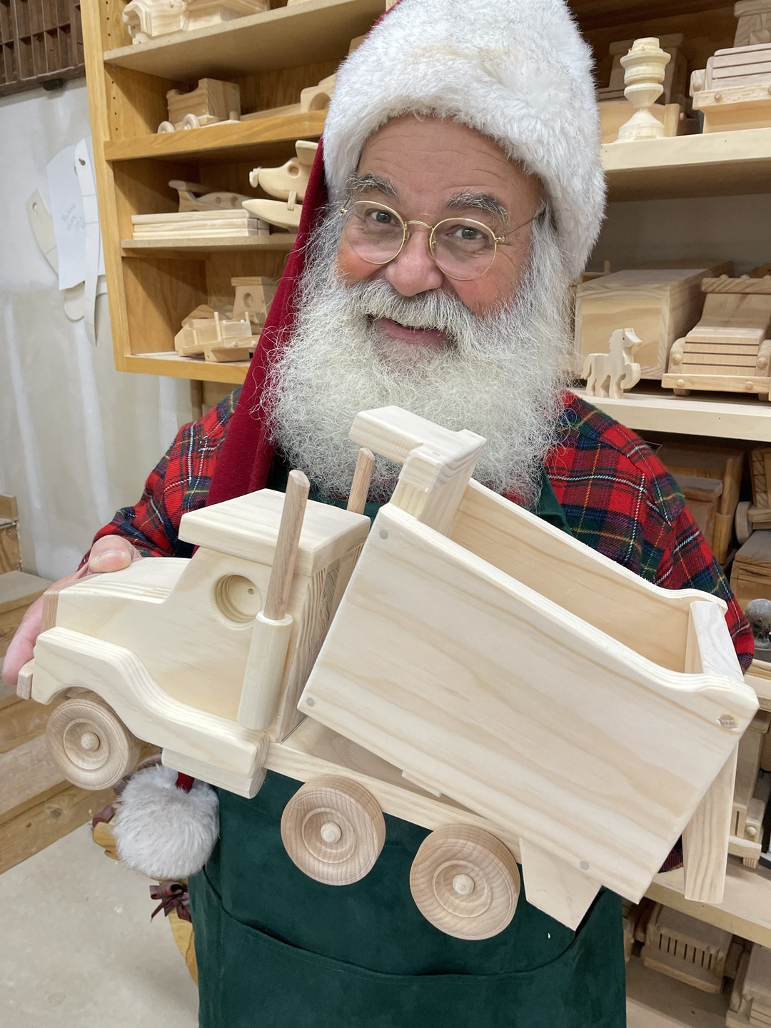 Wooden Dump Truck Toy - Image 2