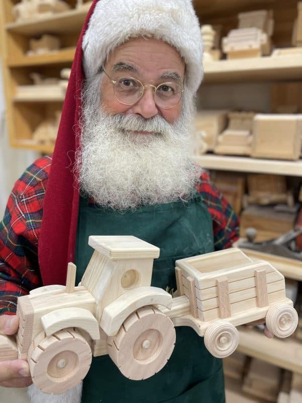 Wooden Farm Tractor and Wagon - Image 2
